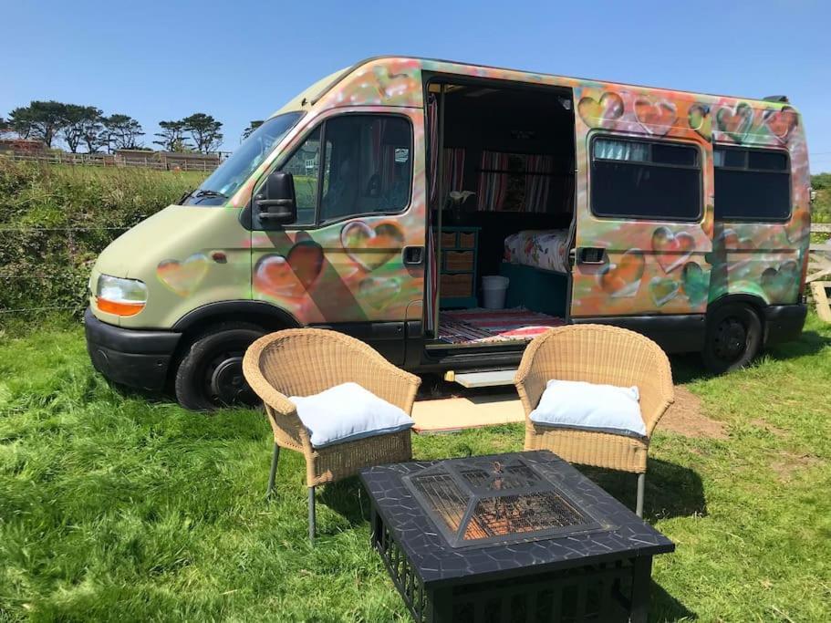 Berty The Campervan Bauernhof Carbis Bay